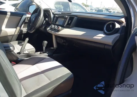 2015 Toyota Rav4 Le z USA, uszkodzony, nr VIN 2T3ZFREVXFW202797